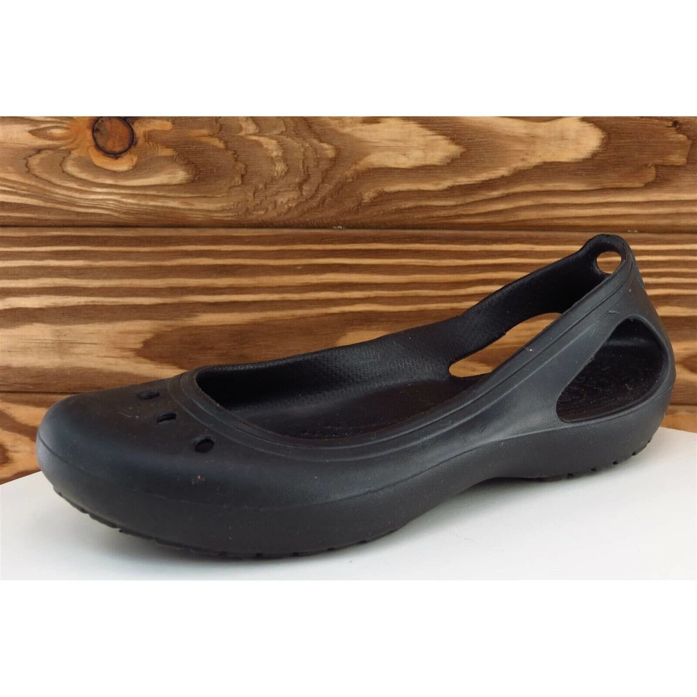 Crocs Size 6 M Black Round Toe Flat Synthetic‎ Women